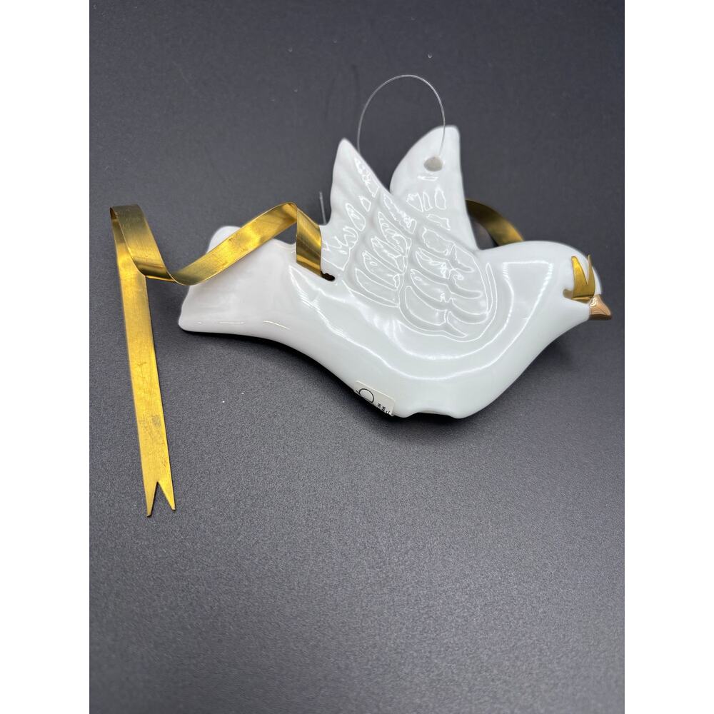 Beautiful Bone China White Dove Ornament With Solid Brass Detail COTTAGE COUNTRY